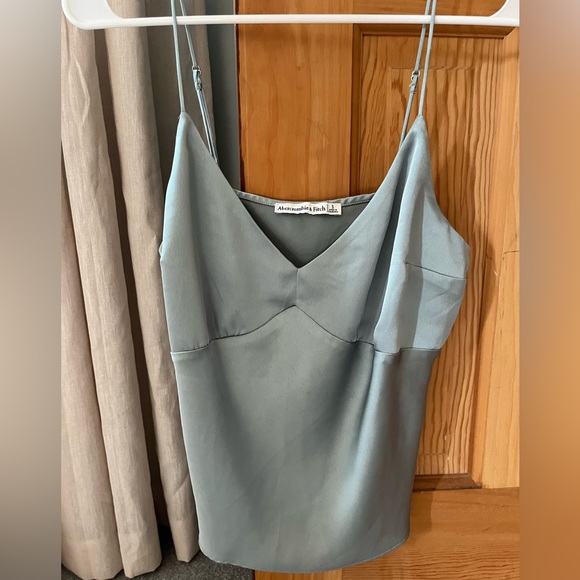 Abercrombie & Fitch Satin Style Top - Picture 1 of 2